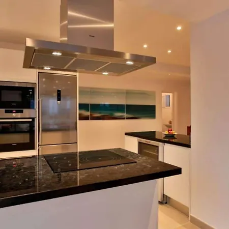 Apartment Newly Rebuilt Stylish *
